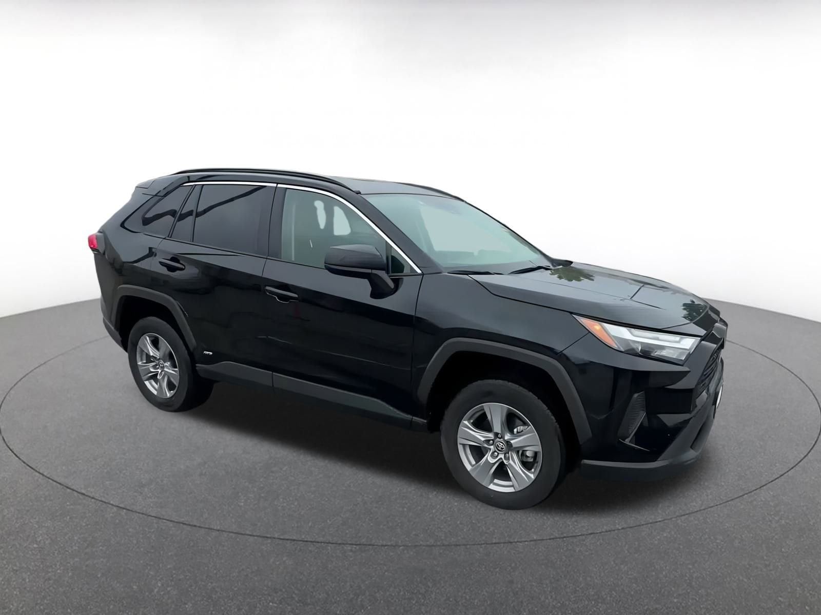 Thumbnail: 2025 Toyota RAV4 - 2