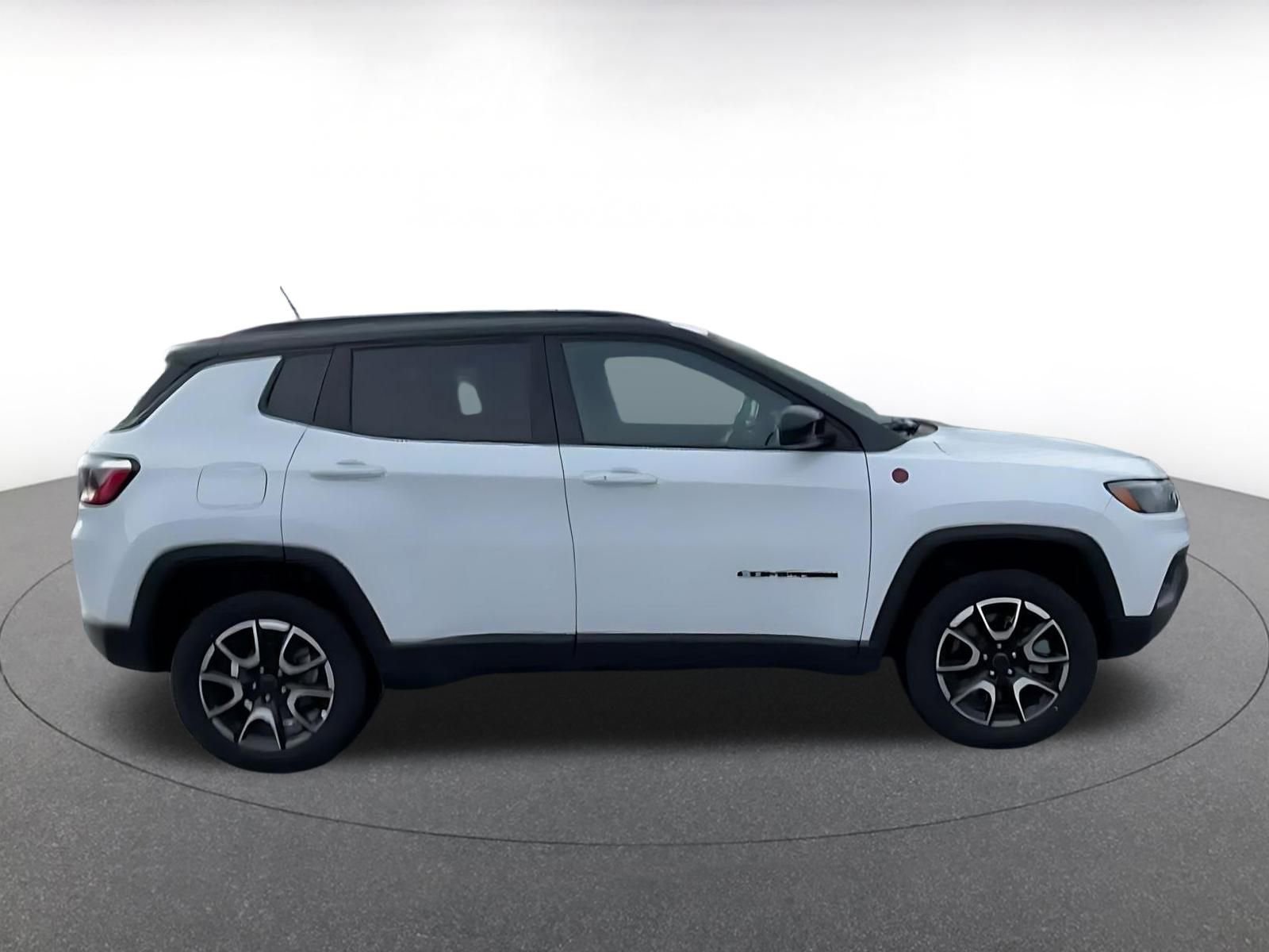 Thumbnail: 2025 Jeep Compass - 16