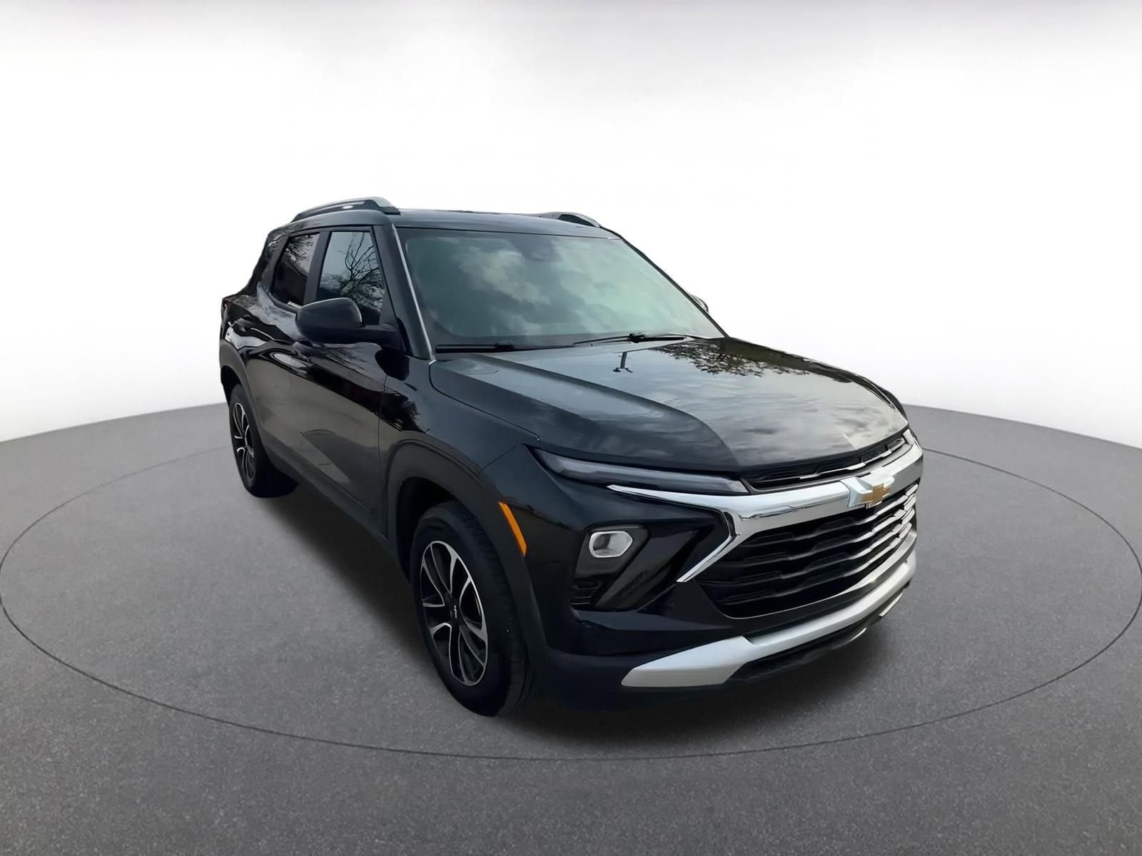 Thumbnail: 2025 Chevrolet TrailBlazer - 3