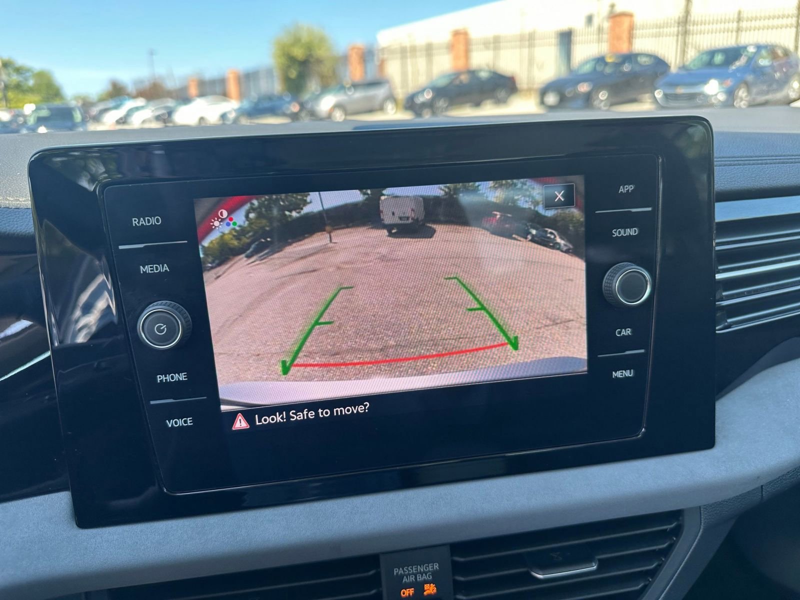 Thumbnail: 2025 Volkswagen Jetta - 17