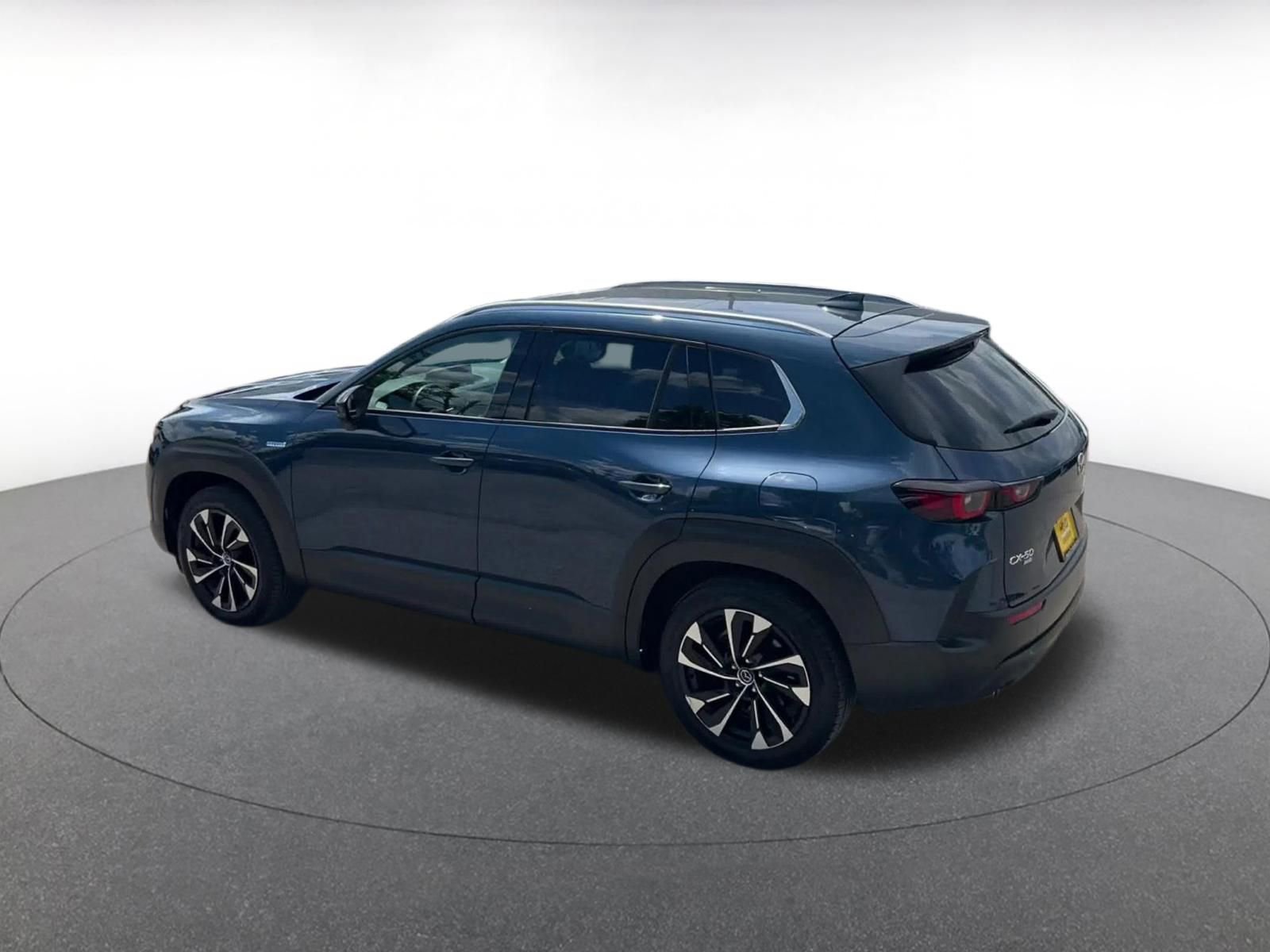 Thumbnail: 2025 Mazda CX-50 - 10