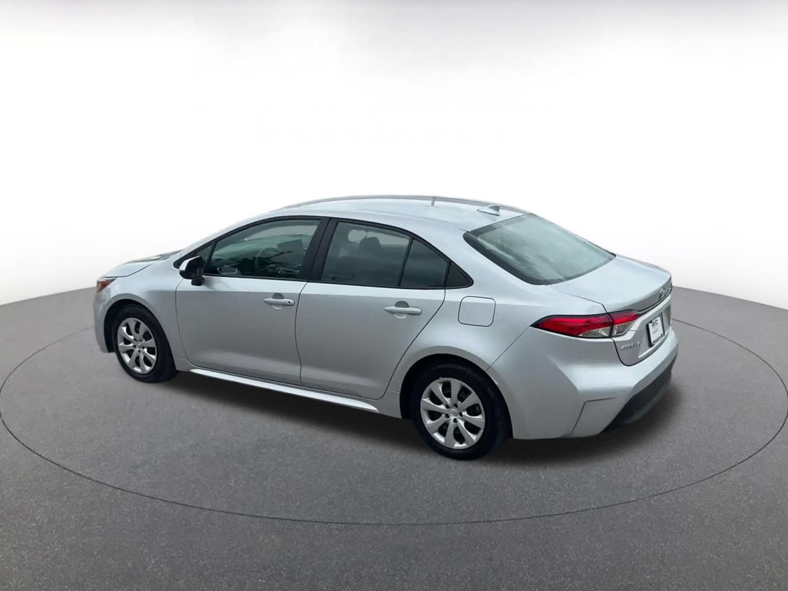 Thumbnail: 2025 Toyota Corolla - 9