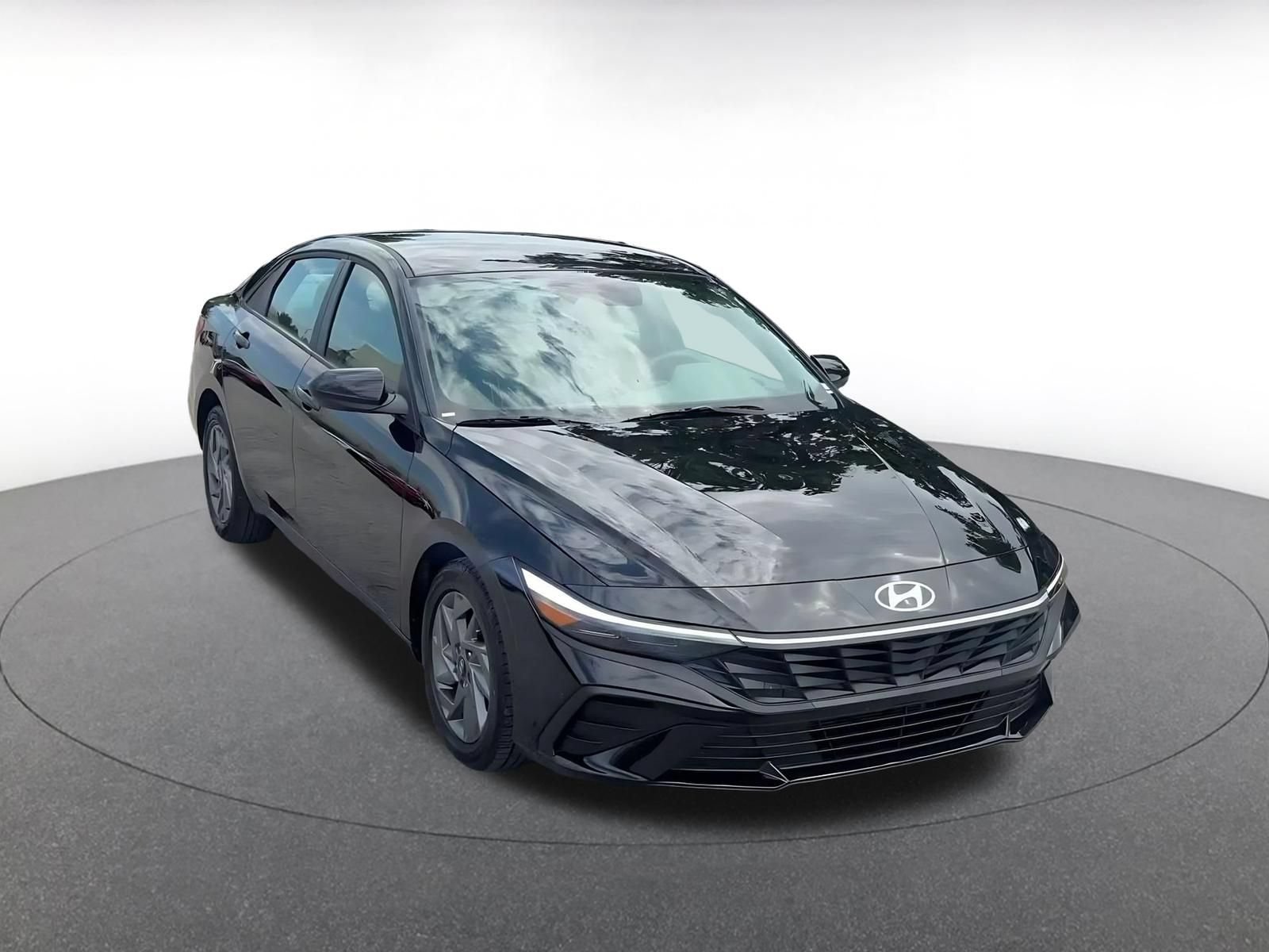 Thumbnail: 2026 Hyundai Elantra - 3