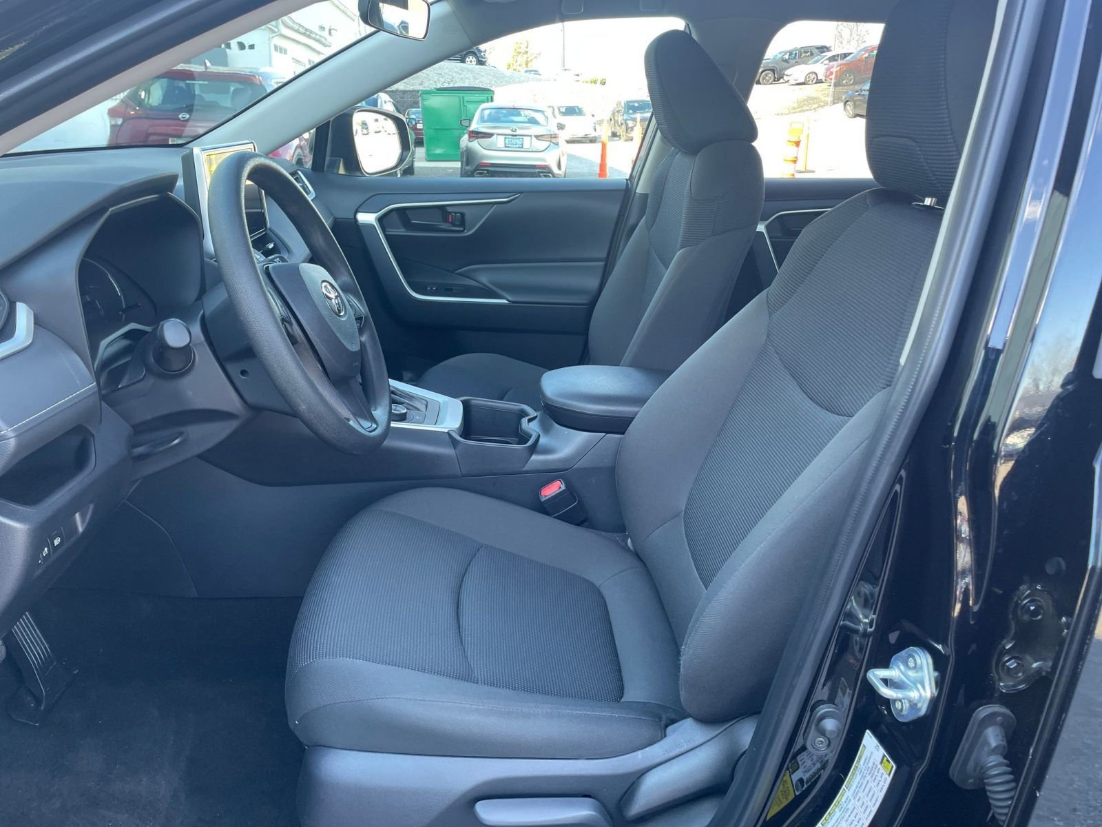 Thumbnail: 2025 Toyota RAV4 - 25