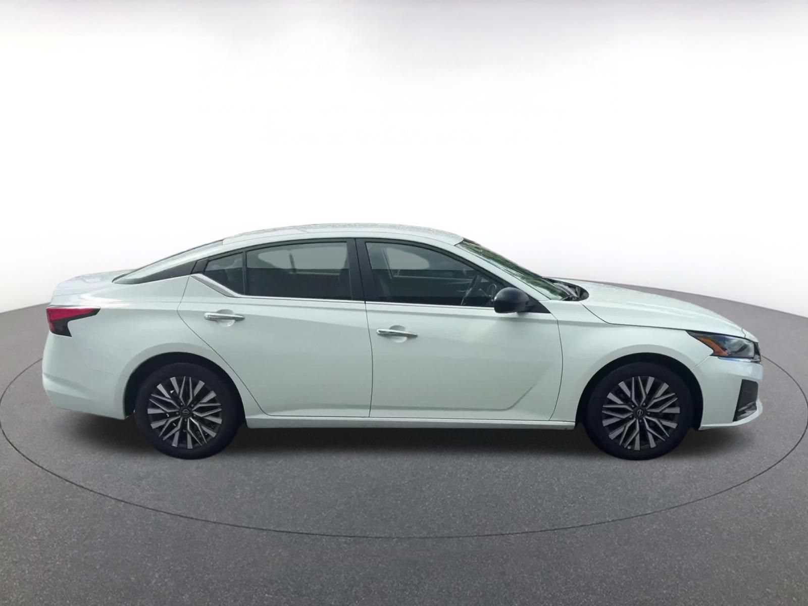 Thumbnail: 2025 Nissan Altima - 15