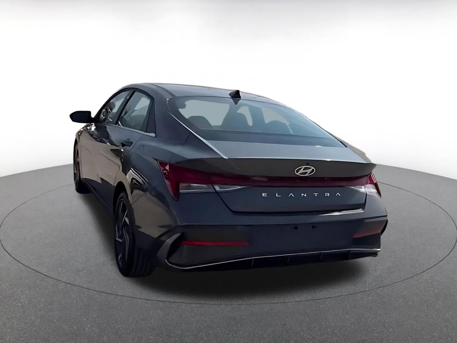 Thumbnail: 2025 Hyundai Elantra - 11