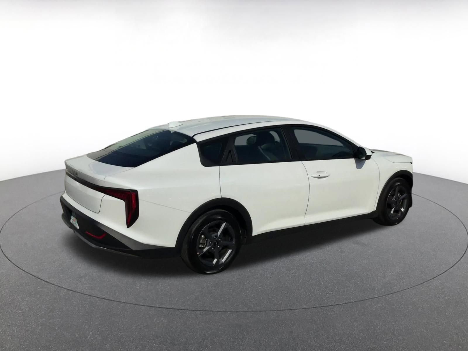 Thumbnail: 2025 Kia K4 - 14