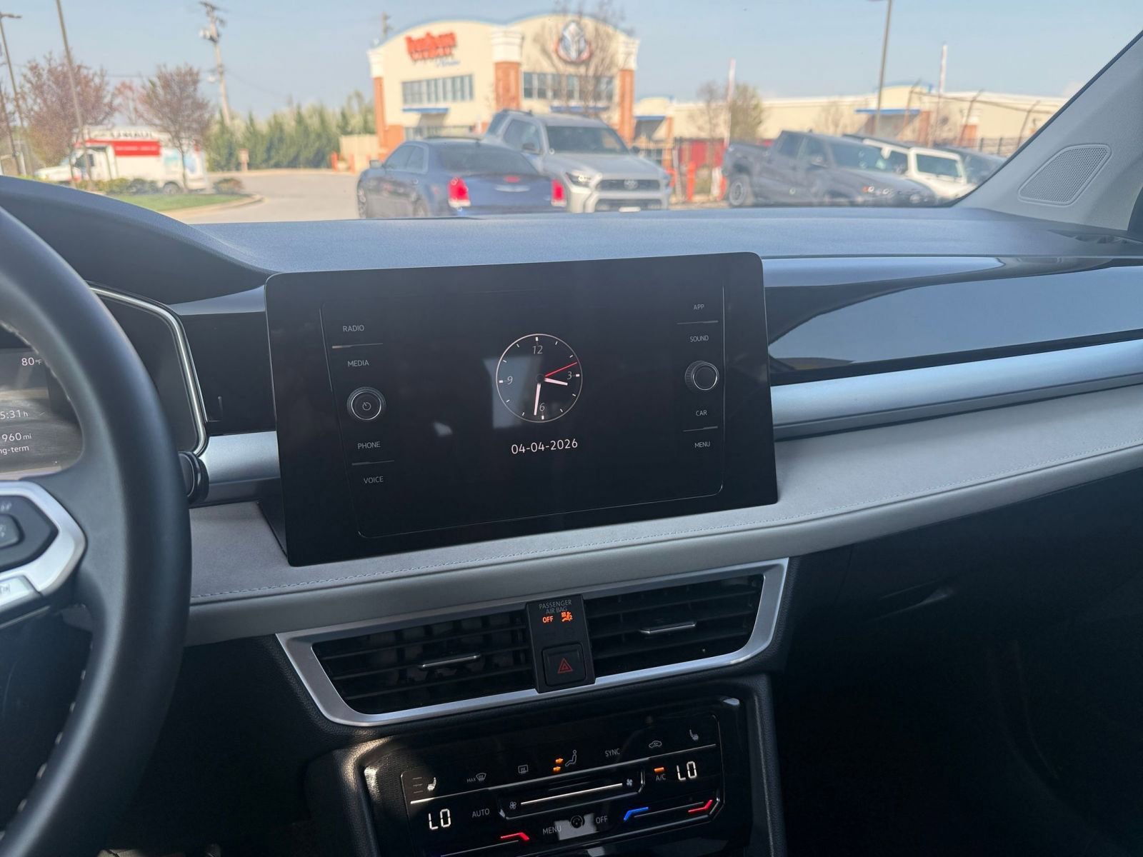 Thumbnail: 2025 Volkswagen Taos - 20