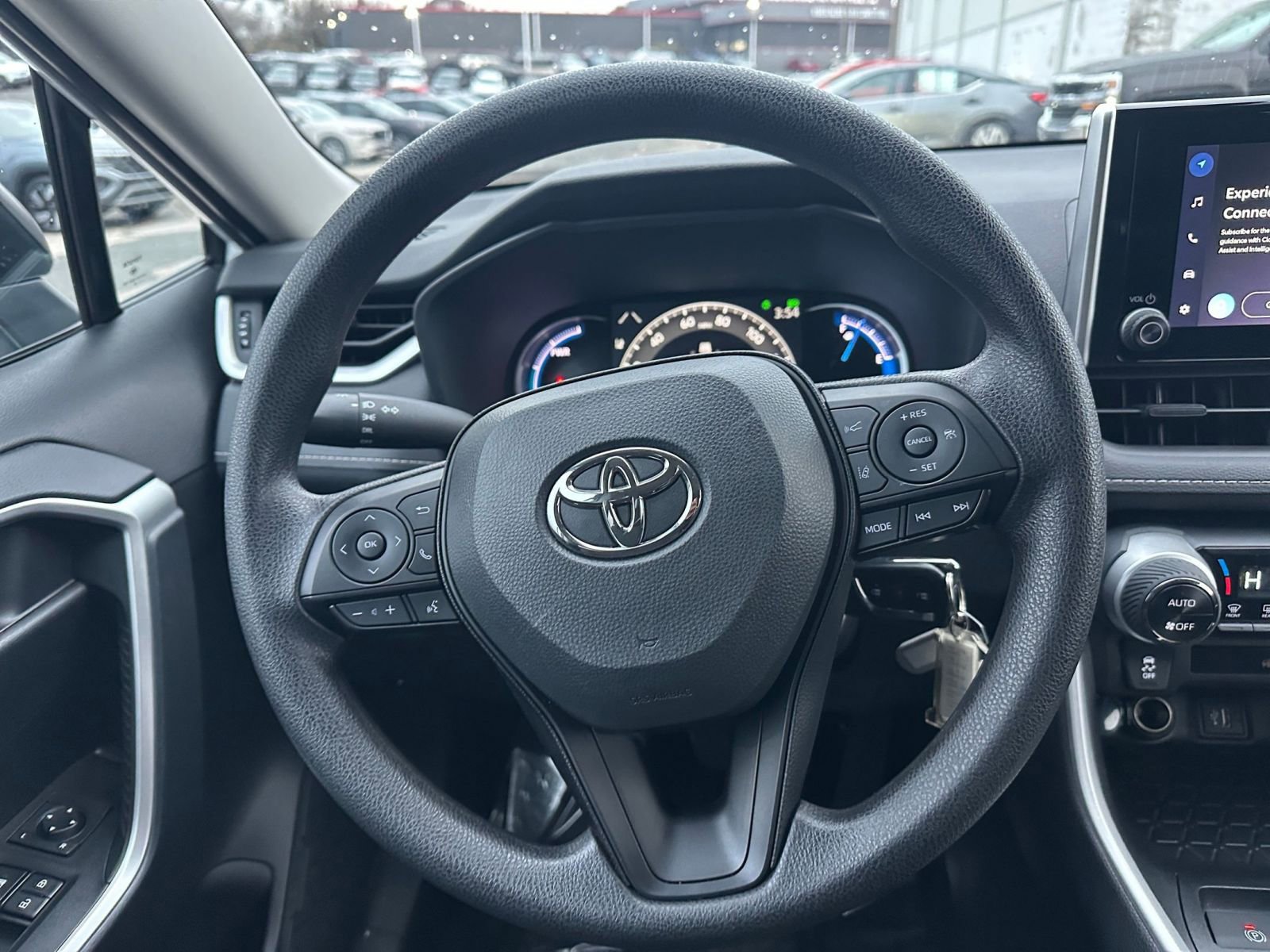 Thumbnail: 2025 Toyota RAV4 - 27