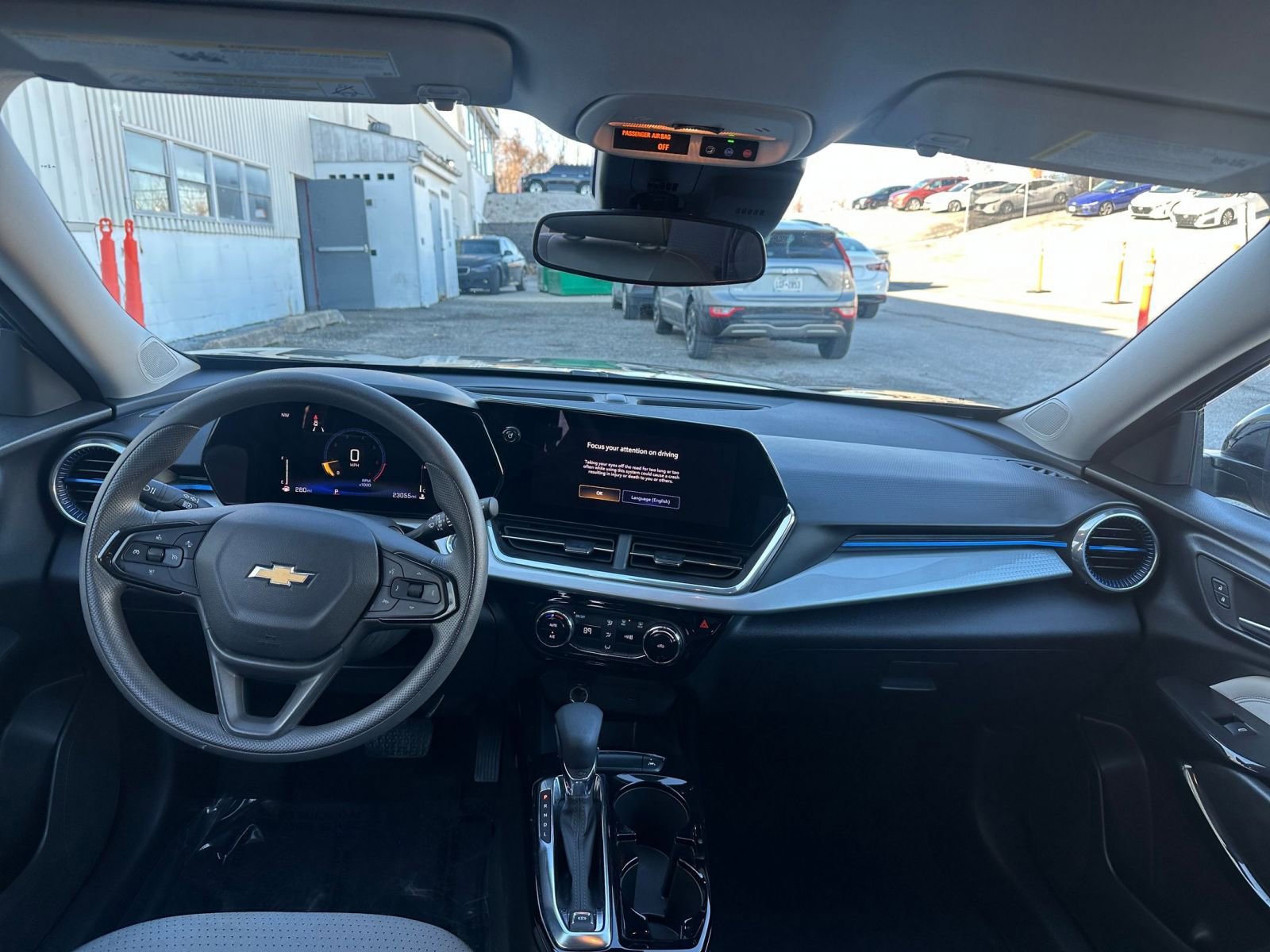 Thumbnail: 2025 Chevrolet Trax - 31