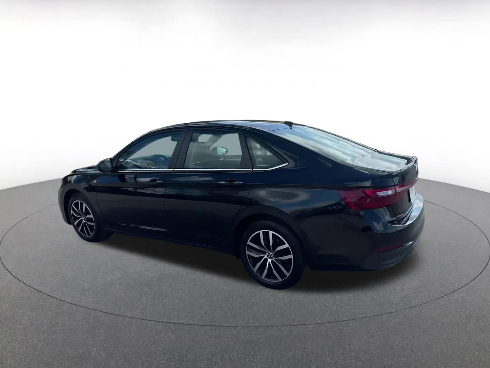 Thumbnail: 2025 Volkswagen Jetta - 10