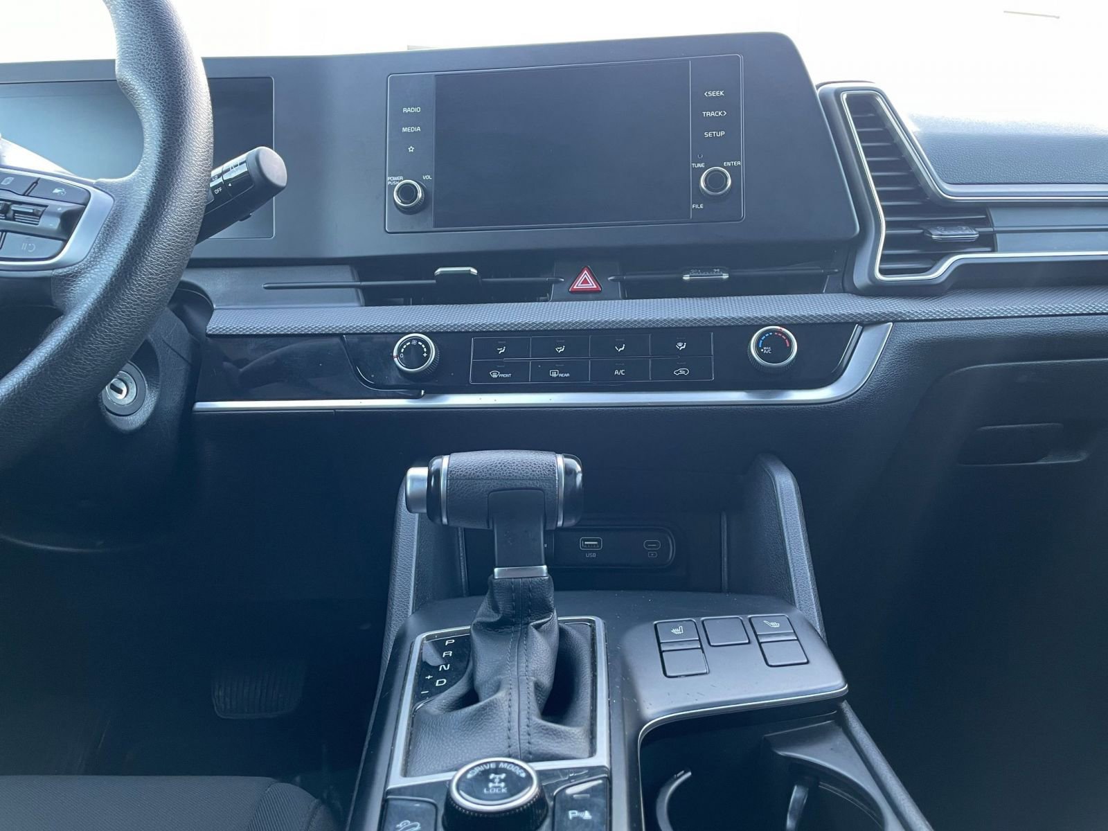 Thumbnail: 2023 Kia Sportage - 18