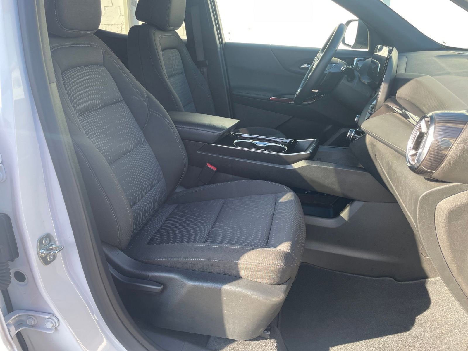 Thumbnail: 2025 Chevrolet Equinox - 35