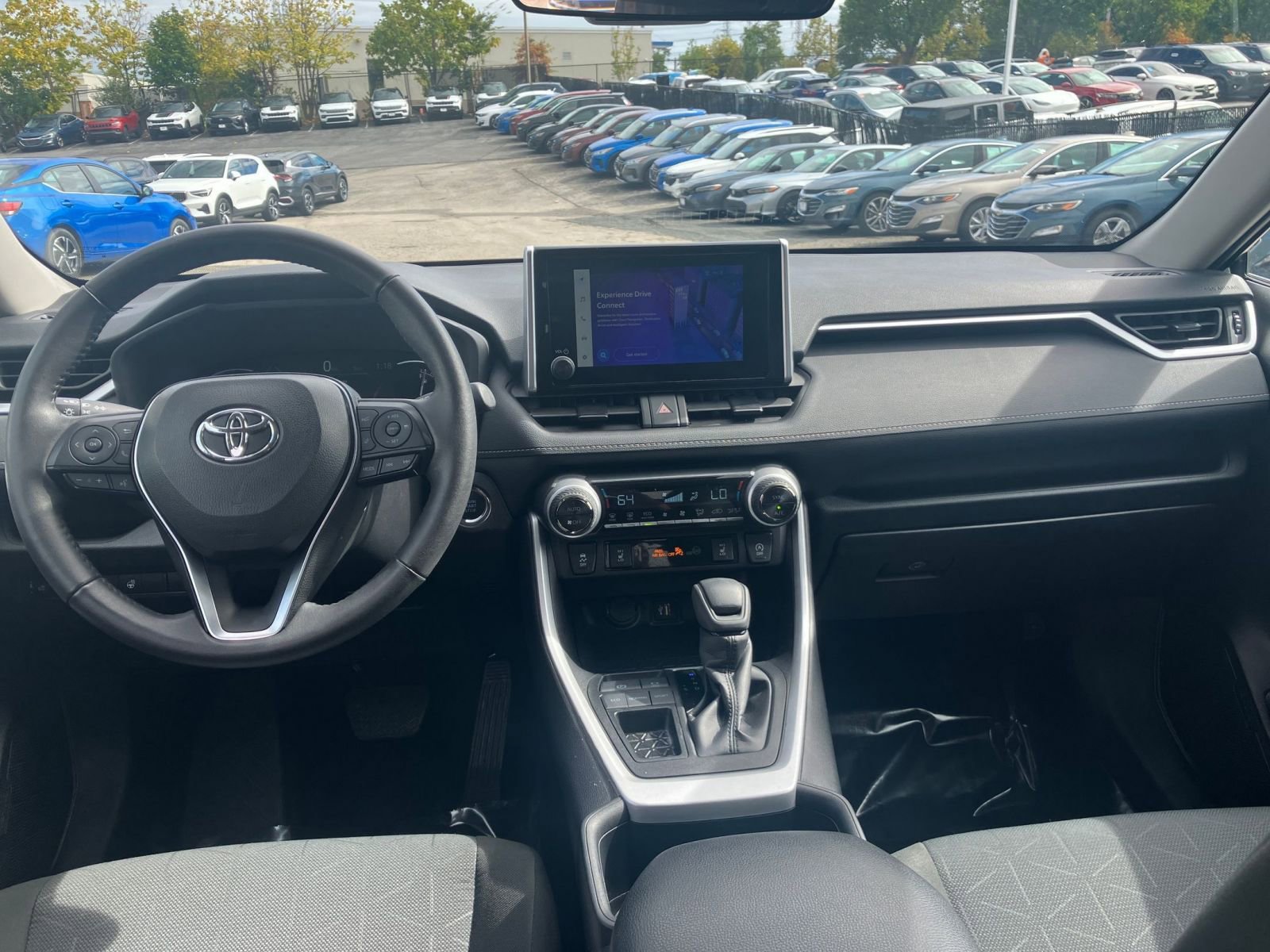 Thumbnail: 2025 Toyota RAV4 - 33
