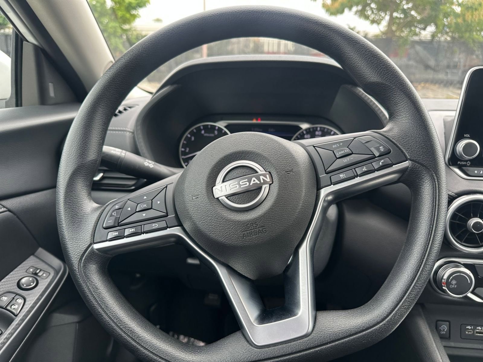 Thumbnail: 2024 Nissan Sentra - 25