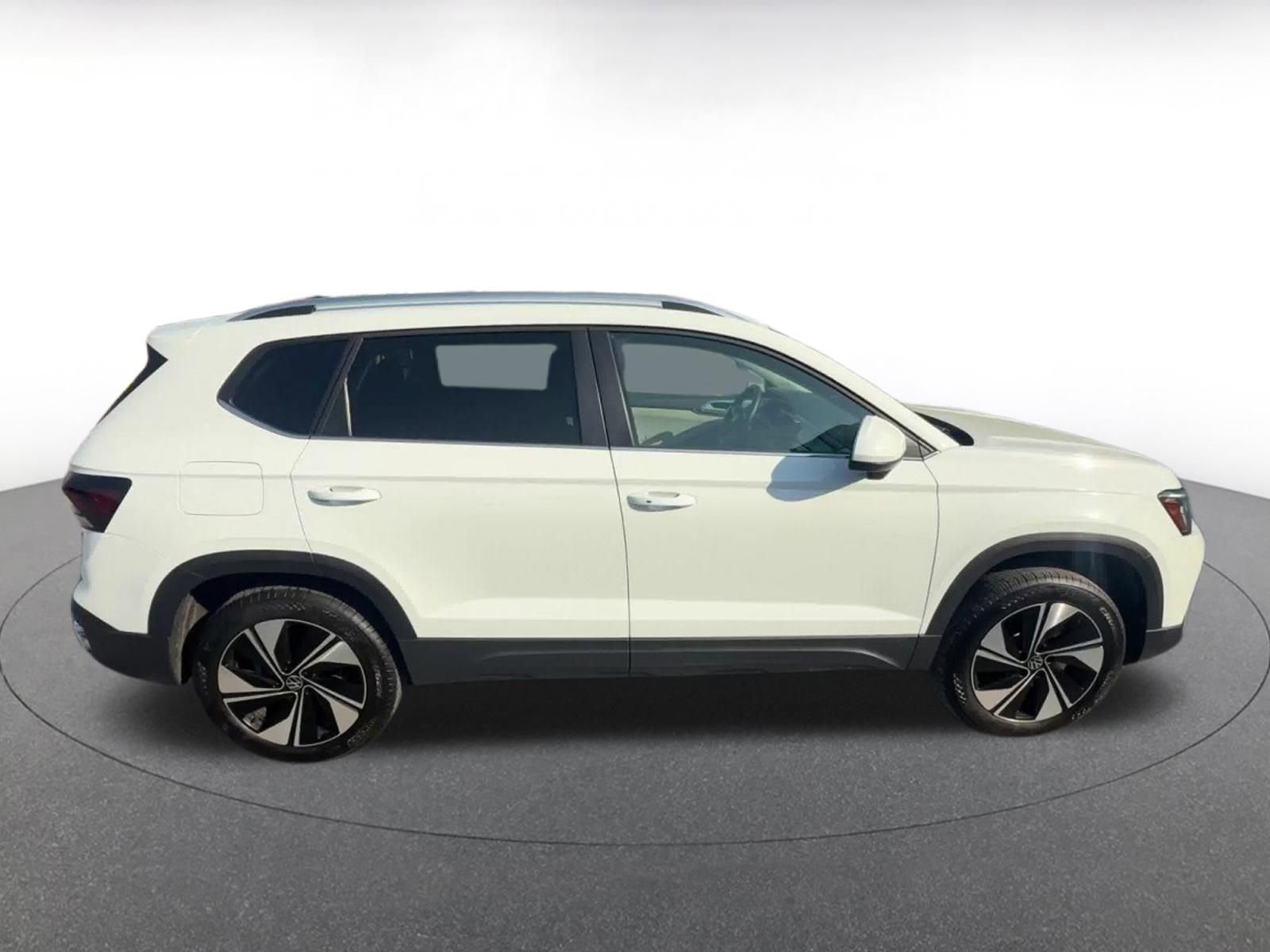 Thumbnail: 2025 Volkswagen Taos - 16