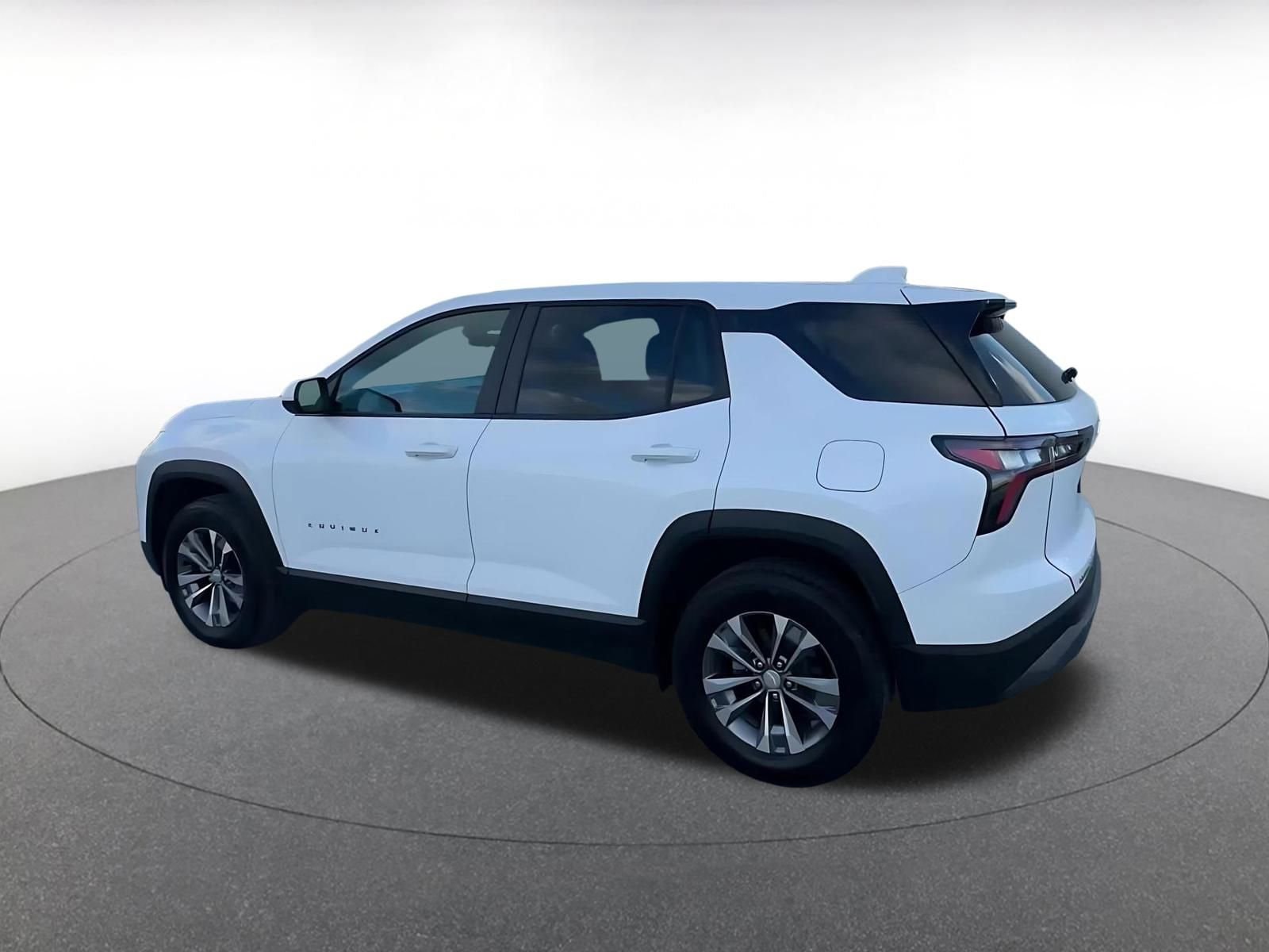 Thumbnail: 2025 Chevrolet Equinox - 10