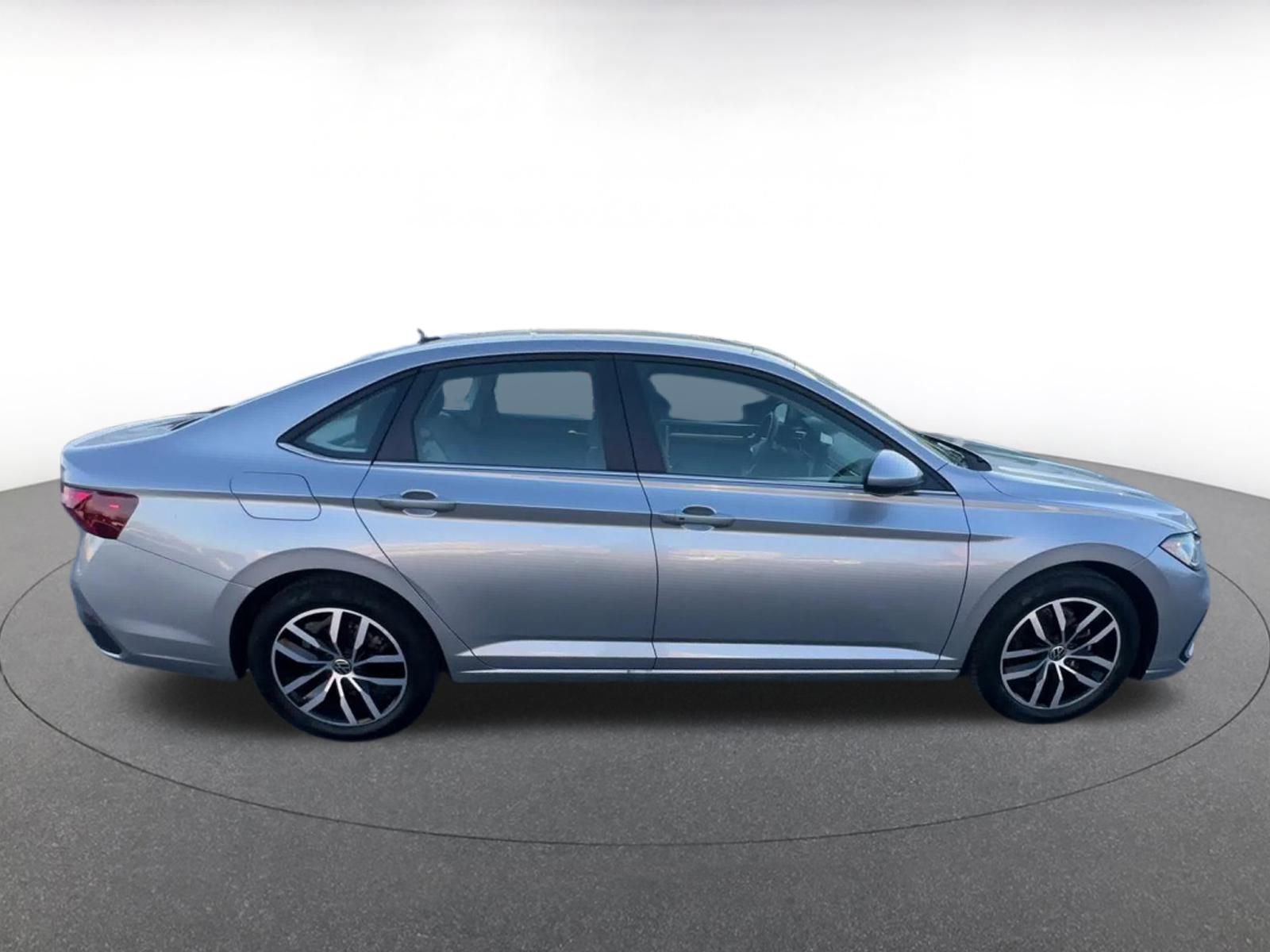 Thumbnail: 2025 Volkswagen Jetta - 16