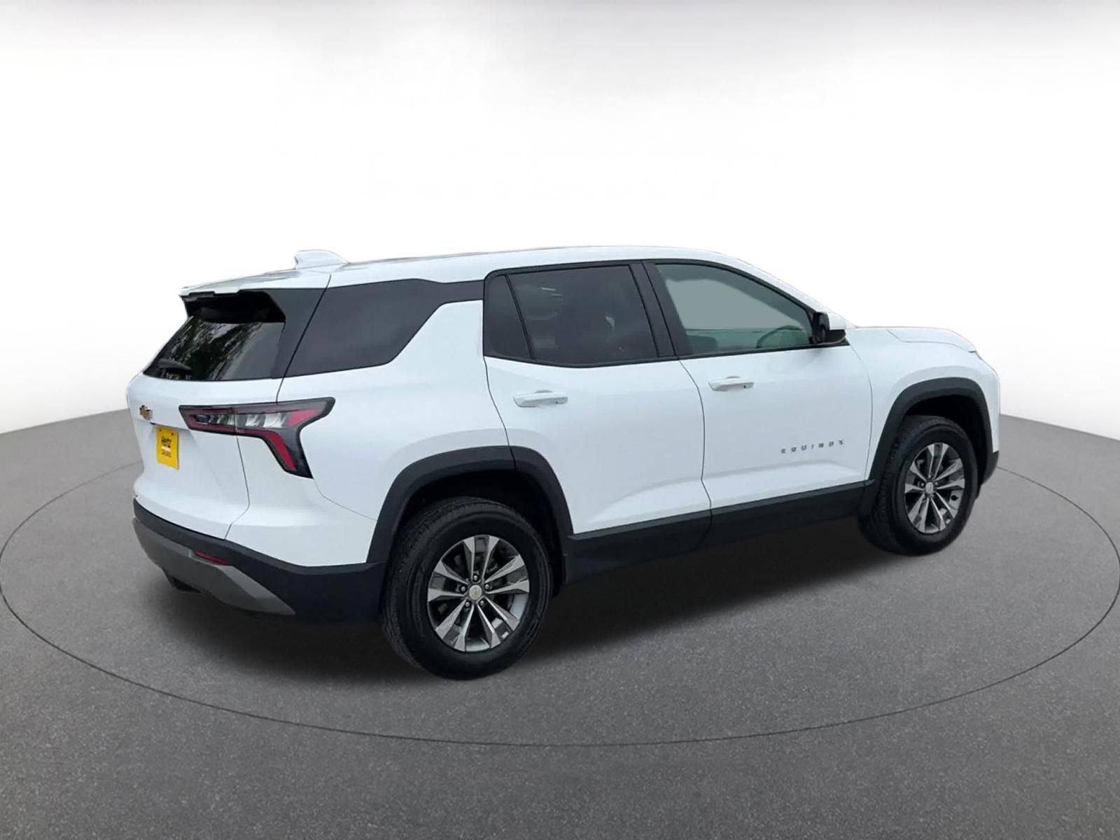 Thumbnail: 2025 Chevrolet Equinox - 15