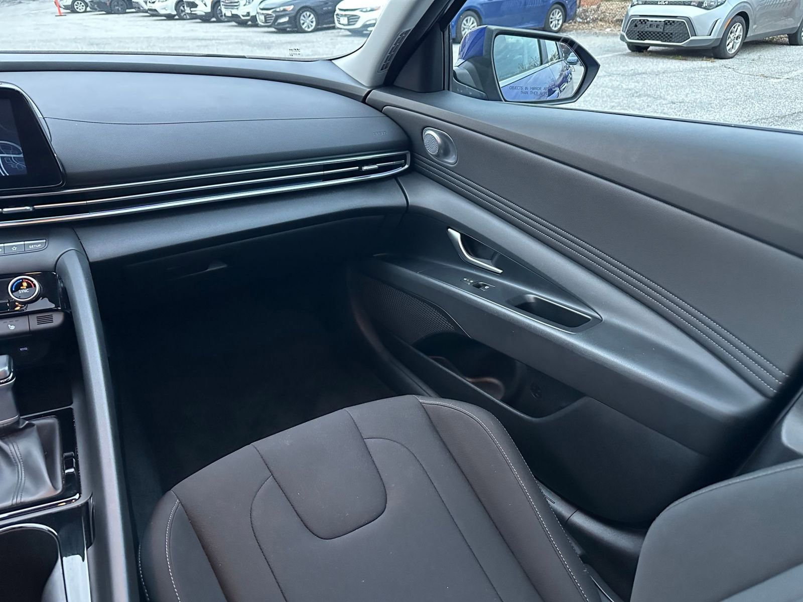 Thumbnail: 2025 Hyundai Elantra - 33