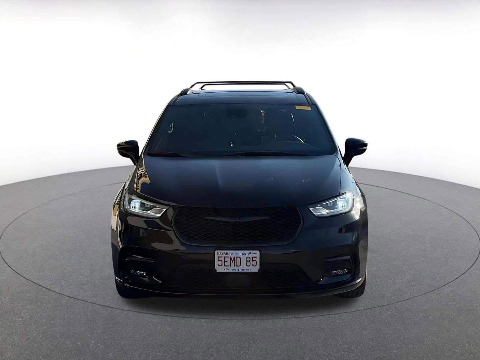 Thumbnail: 2025 Chrysler Pacifica - 11