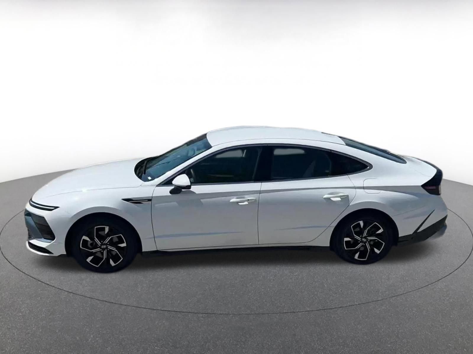 Thumbnail: 2025 Hyundai Sonata - 9