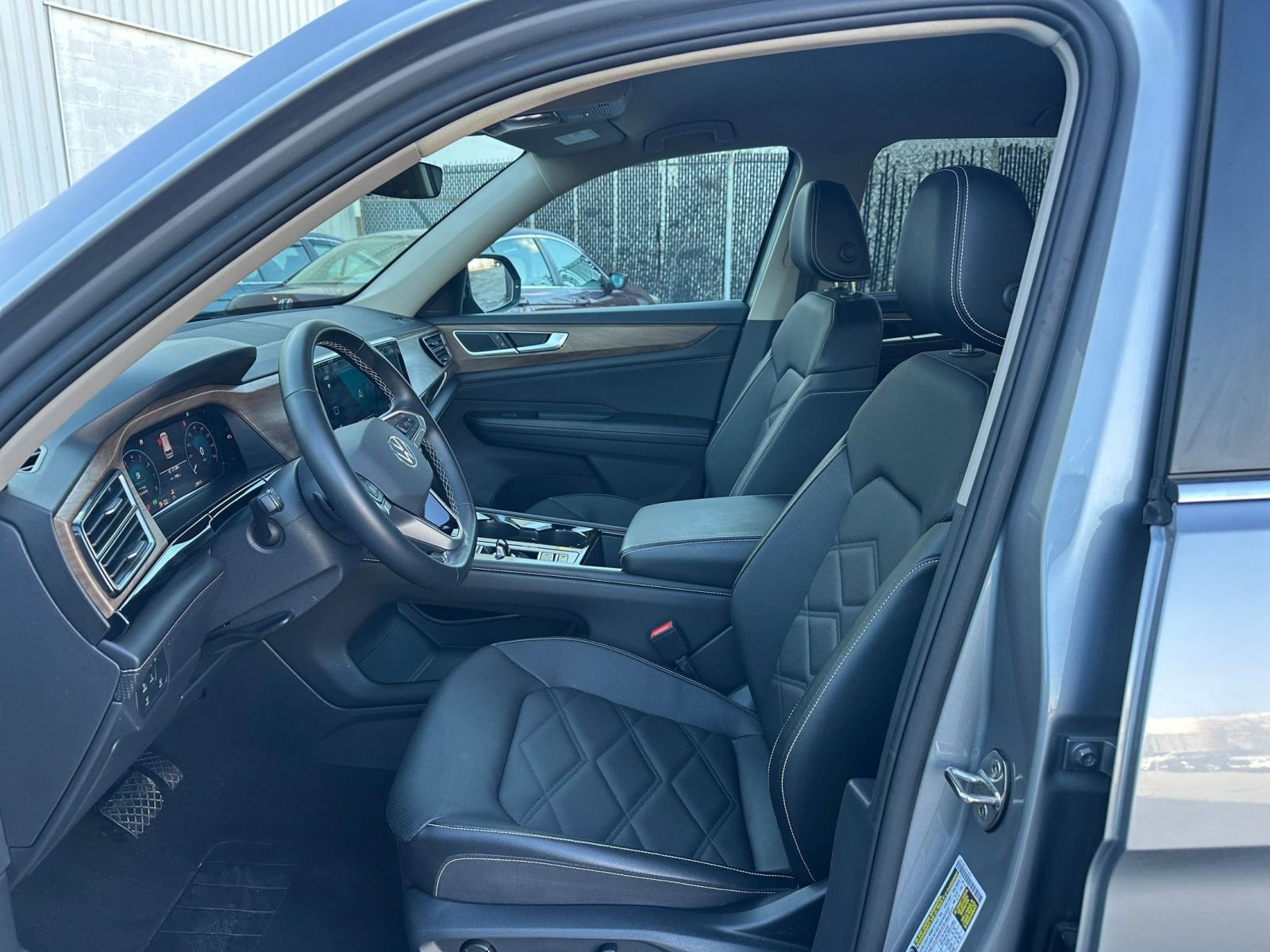 Thumbnail: 2025 Volkswagen Atlas - 27