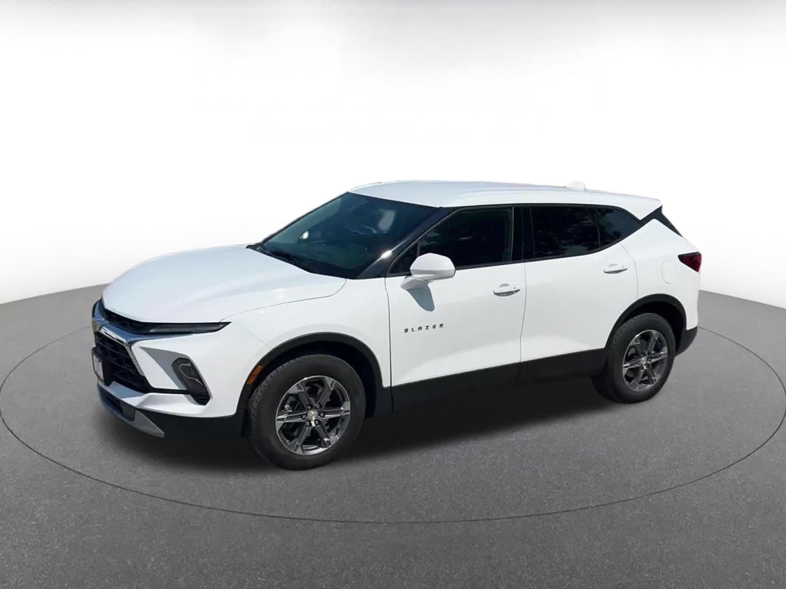 Thumbnail: 2025 Chevrolet Blazer - 8