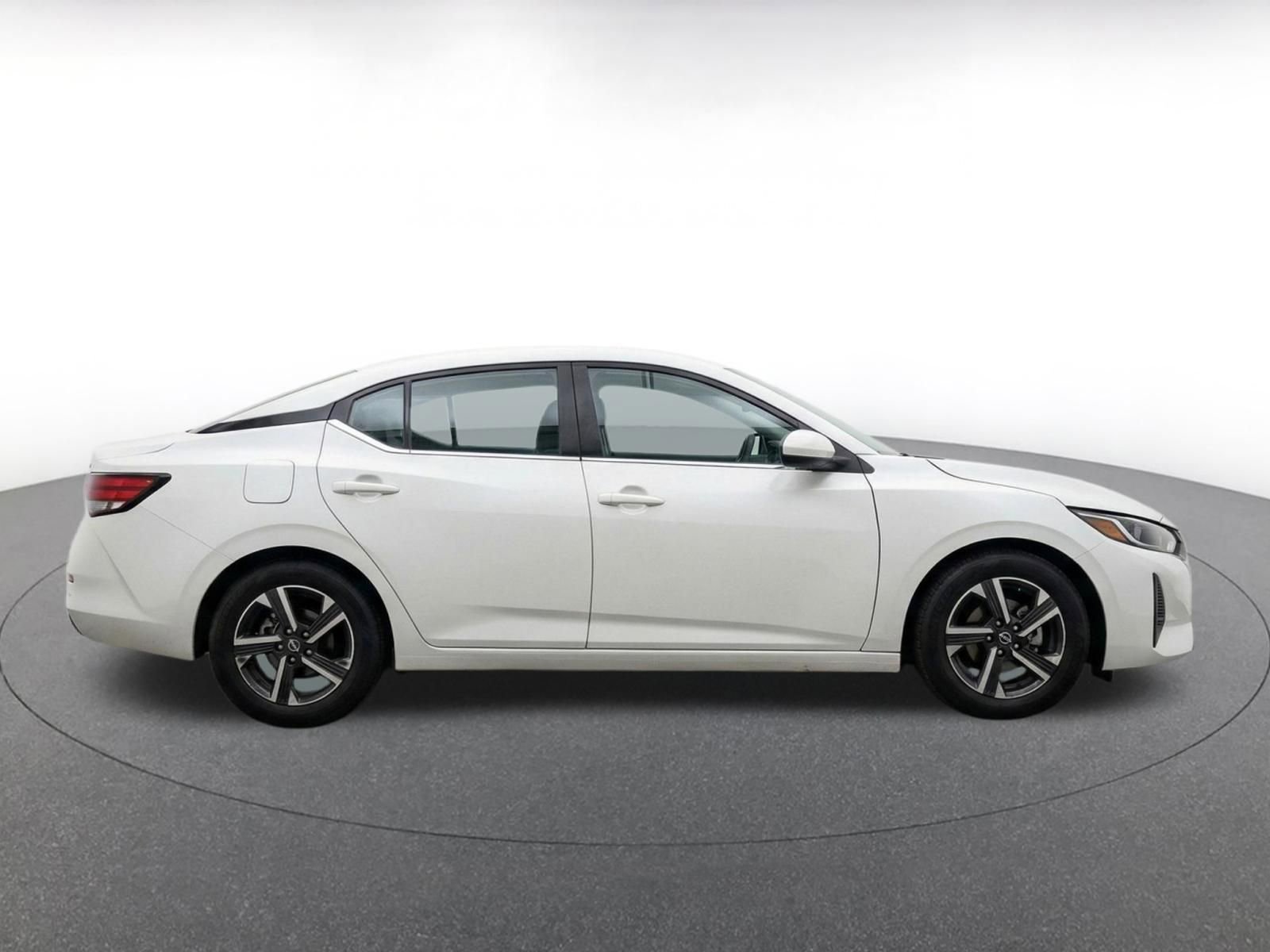Thumbnail: 2025 Nissan Sentra - 10