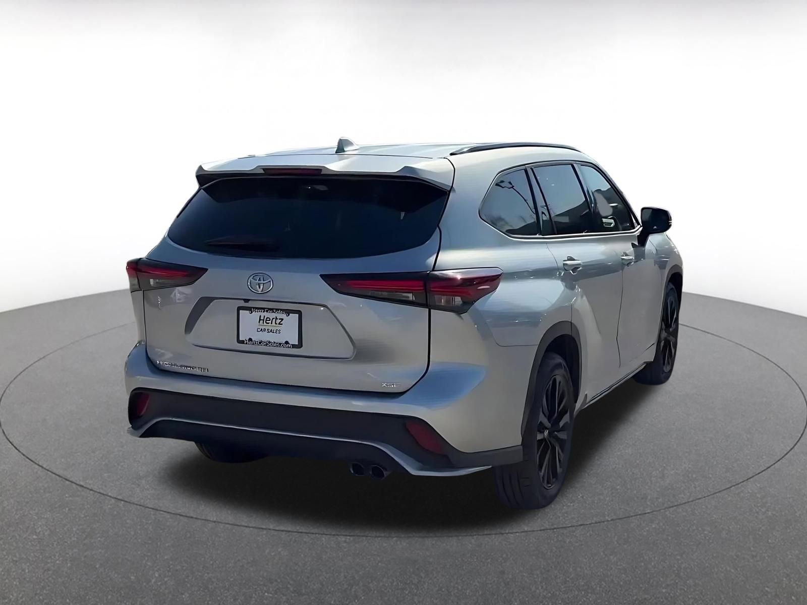 Thumbnail: 2024 Toyota Highlander - 14