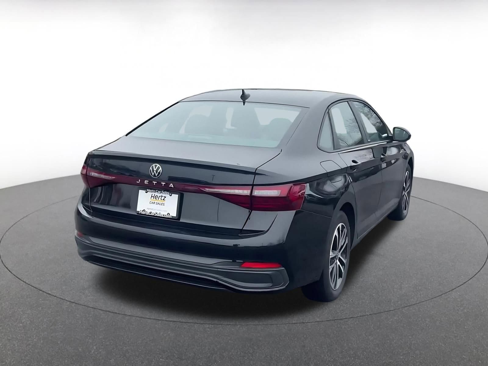 Thumbnail: 2025 Volkswagen Jetta - 14