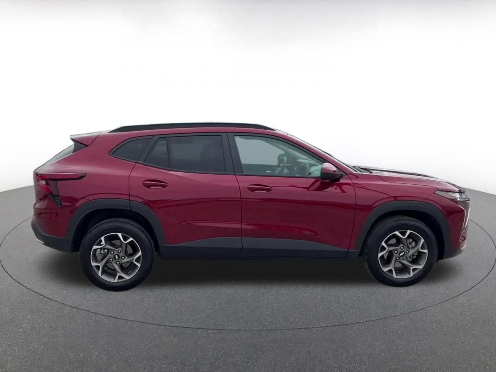 Thumbnail: 2025 Chevrolet Trax - 16