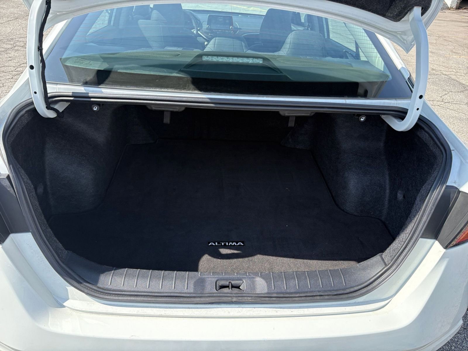 Thumbnail: 2025 Nissan Altima - 31