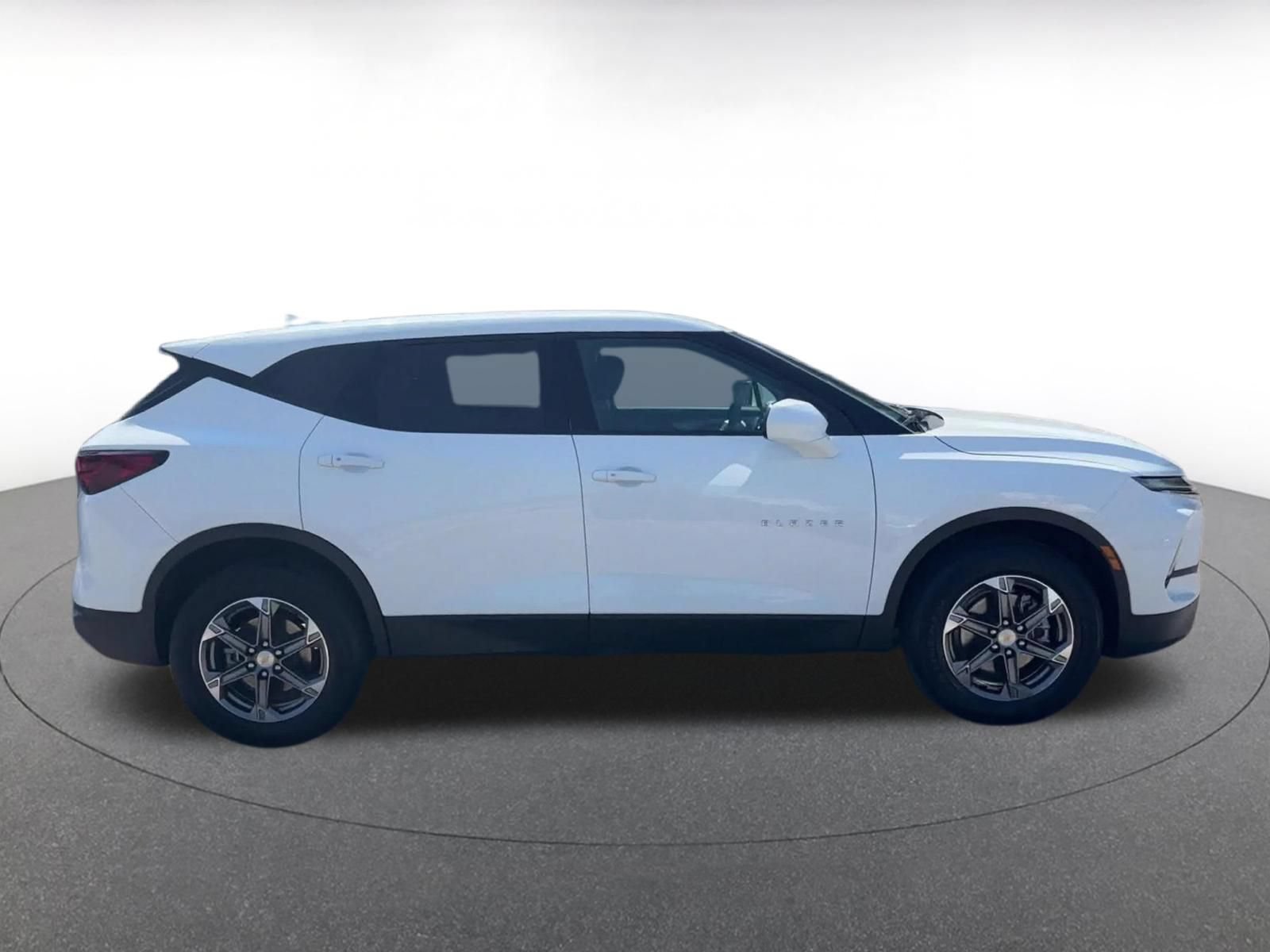 Thumbnail: 2025 Chevrolet Blazer - 16