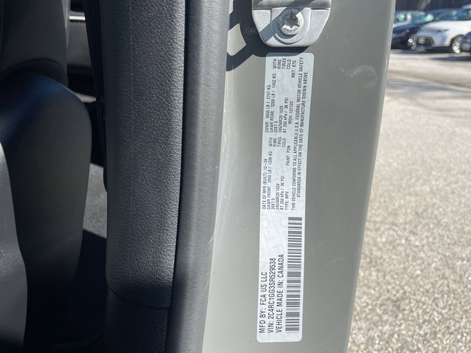 Thumbnail: 2025 Chrysler Pacifica - 31