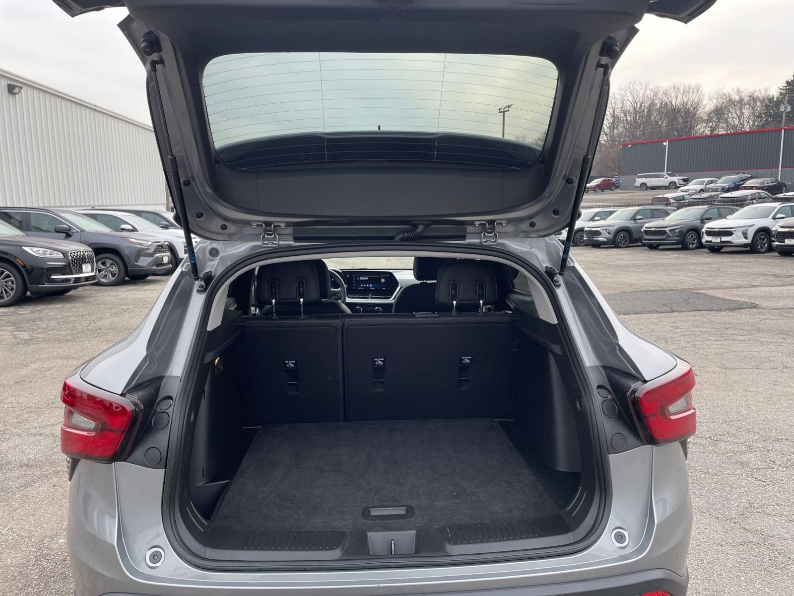 Thumbnail: 2025 Chevrolet Trax - 29