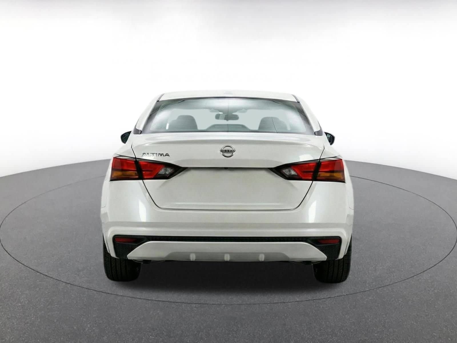 Thumbnail: 2025 Nissan Altima - 8