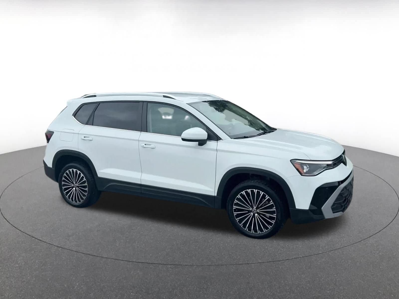Thumbnail: 2026 Volkswagen Taos - 2