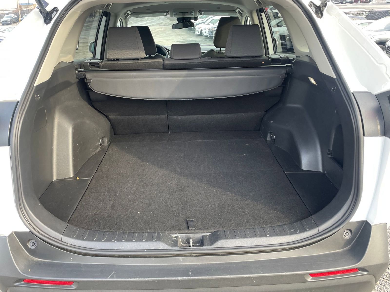 Thumbnail: 2025 Toyota RAV4 - 31