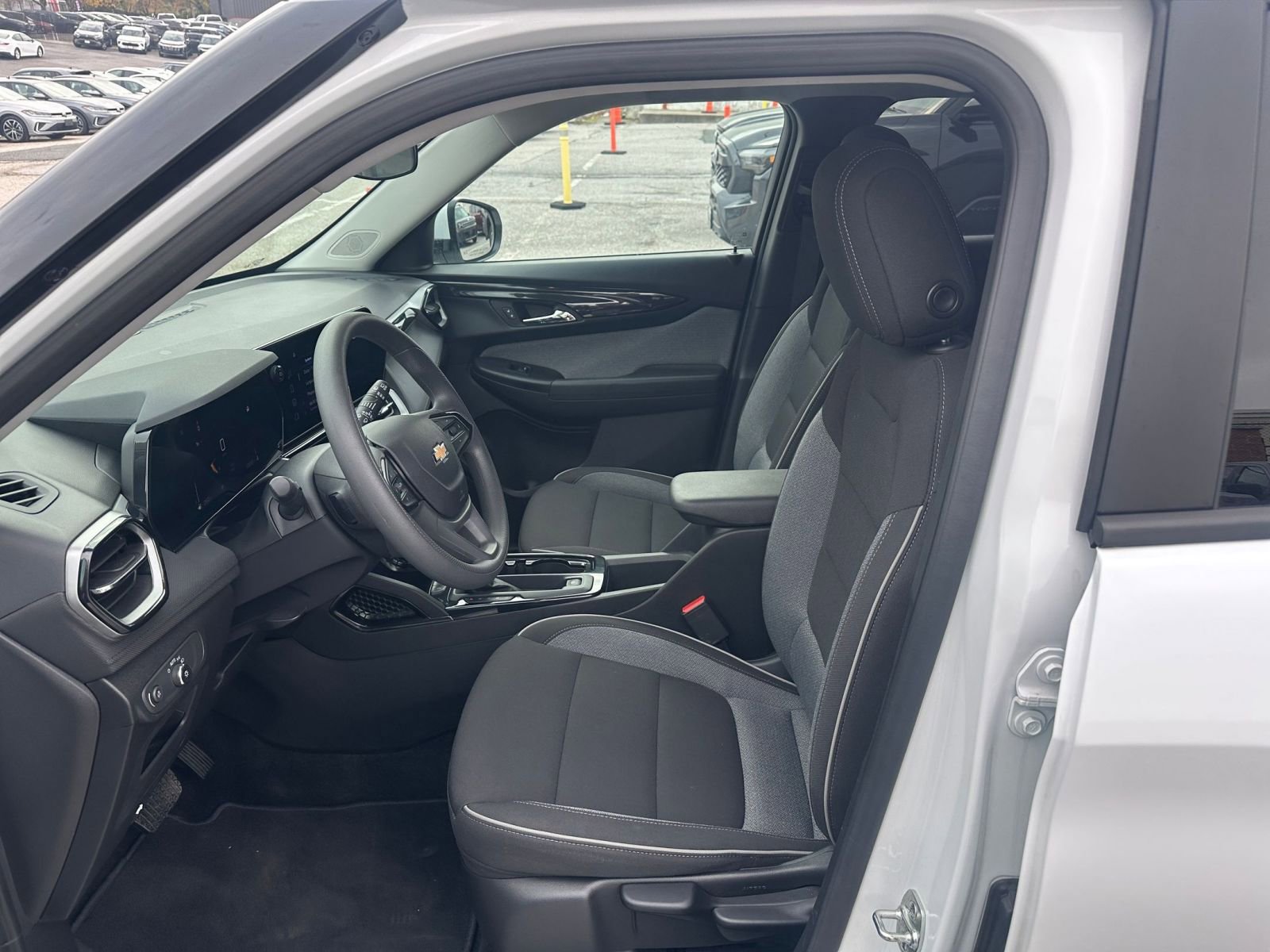 Thumbnail: 2025 Chevrolet TrailBlazer - 24