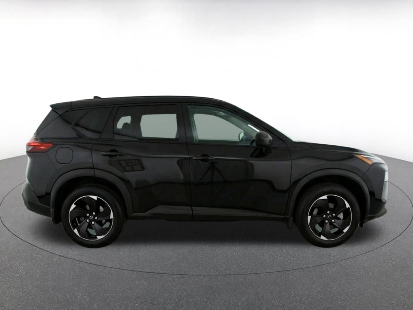 Thumbnail: 2025 Nissan Rogue - 10