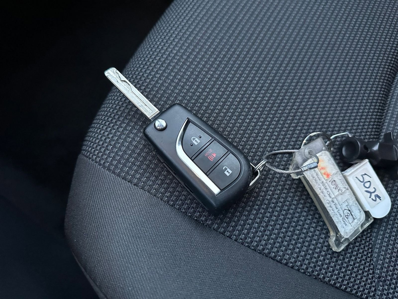 Thumbnail: 2025 Toyota RAV4 - 22