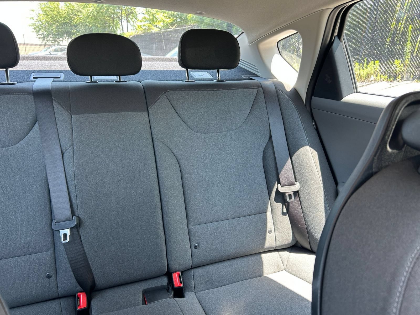 2025 Kia K4 LXS - Photo 31