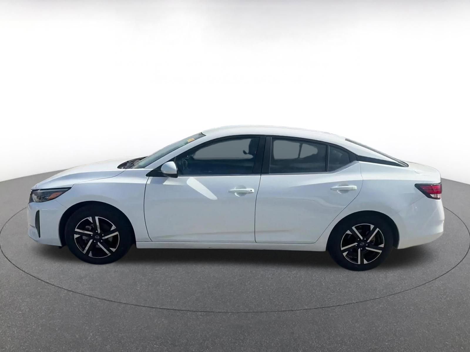 Thumbnail: 2025 Nissan Sentra - 9