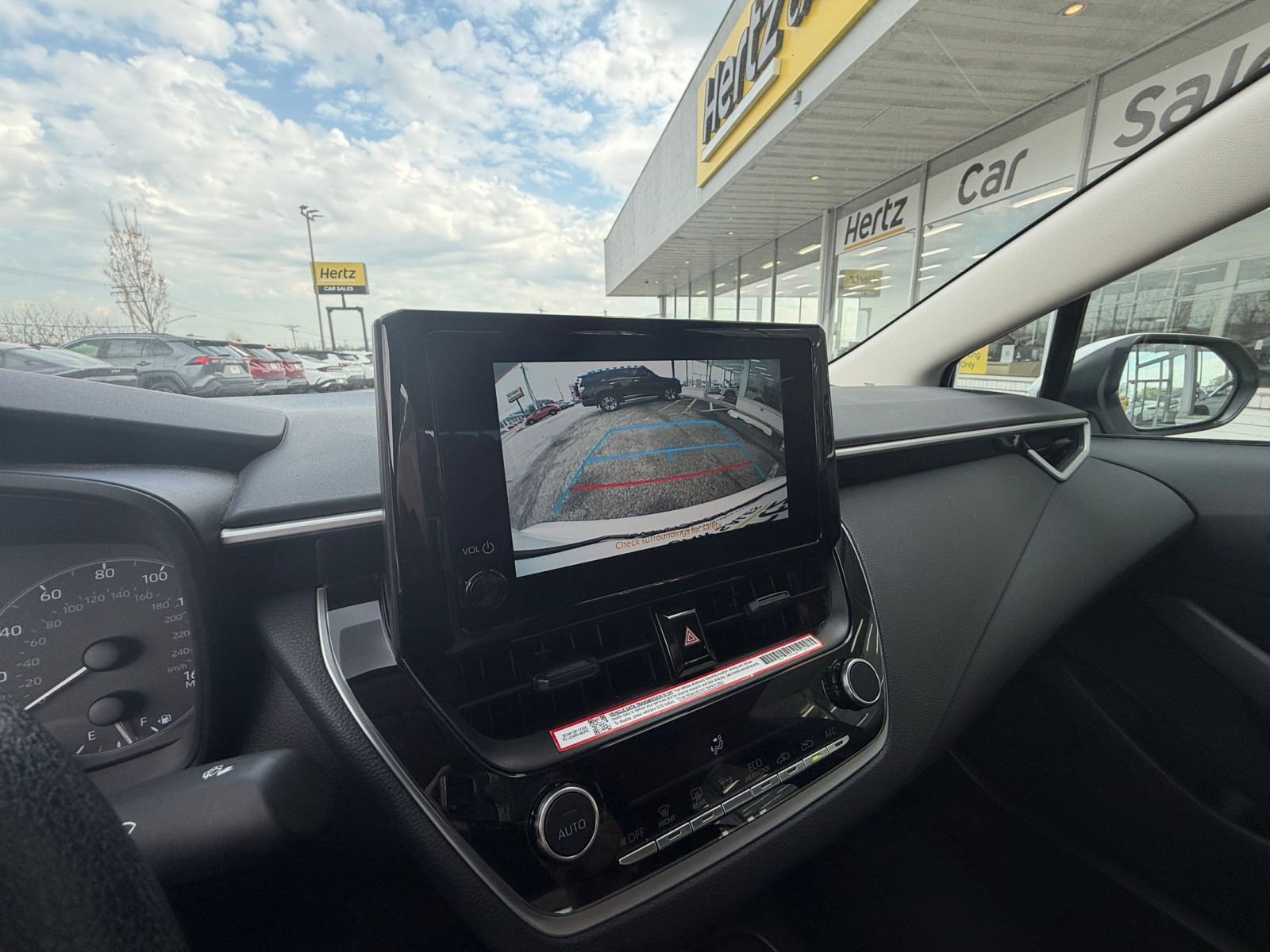 Thumbnail: 2025 Toyota Corolla - 25