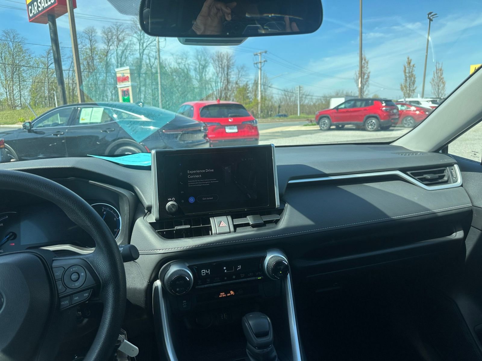 Thumbnail: 2025 Toyota RAV4 - 32