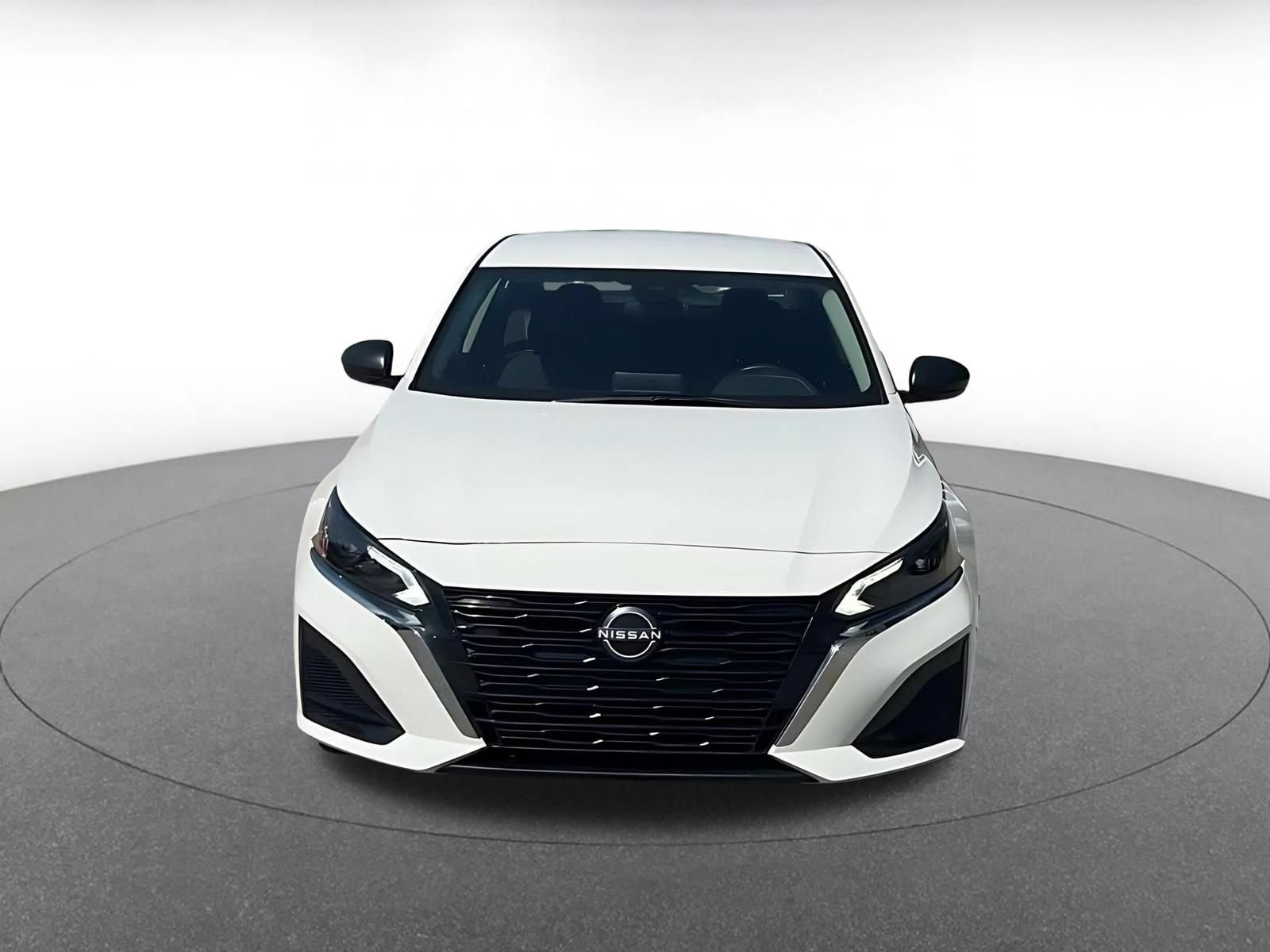 Thumbnail: 2025 Nissan Altima - 4