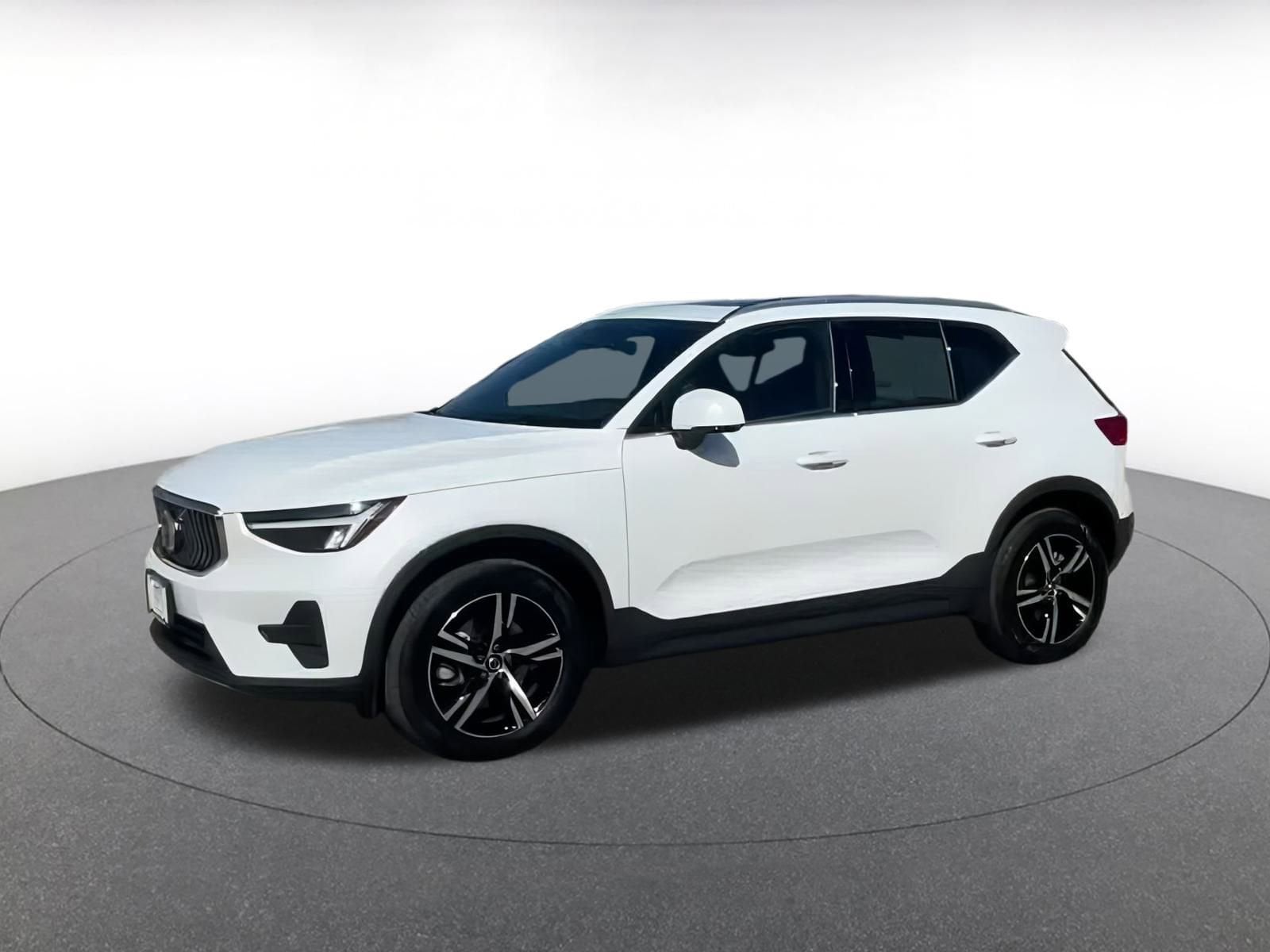Thumbnail: 2024 Volvo XC40 - 7