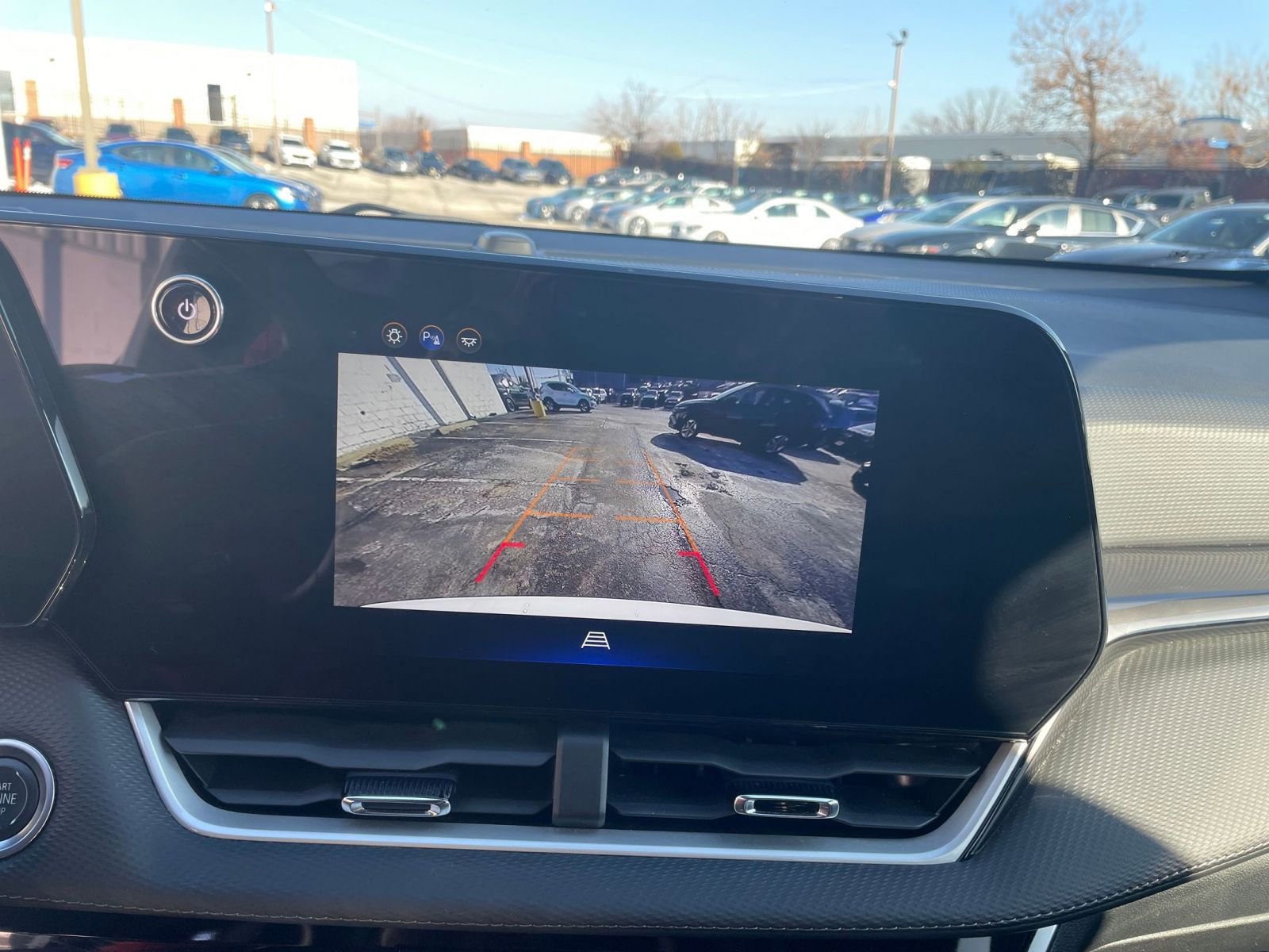 Thumbnail: 2025 Chevrolet Equinox - 17