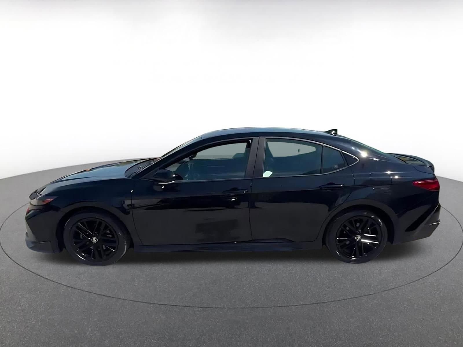 Thumbnail: 2025 Toyota Camry - 9